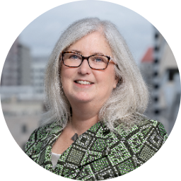 headshot of jennifer fill